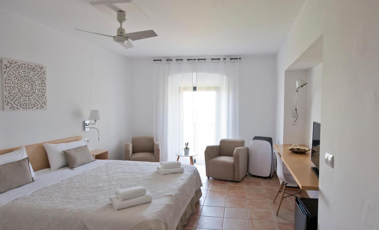 Hostal La Salut De Terrades Экстерьер фото