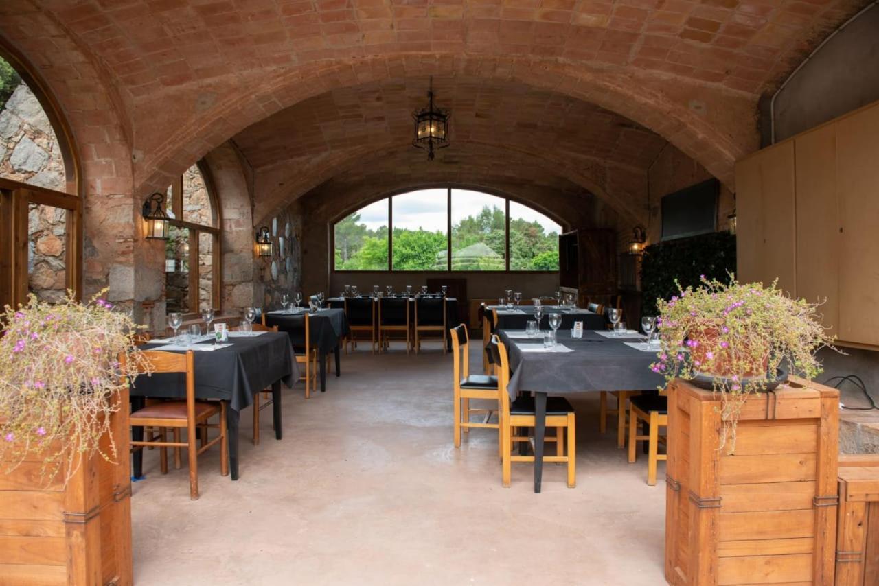 Hostal La Salut De Terrades Экстерьер фото