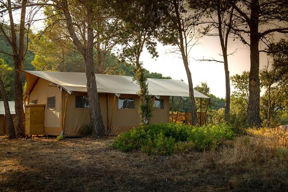 Hostal La Salut De Terrades Экстерьер фото