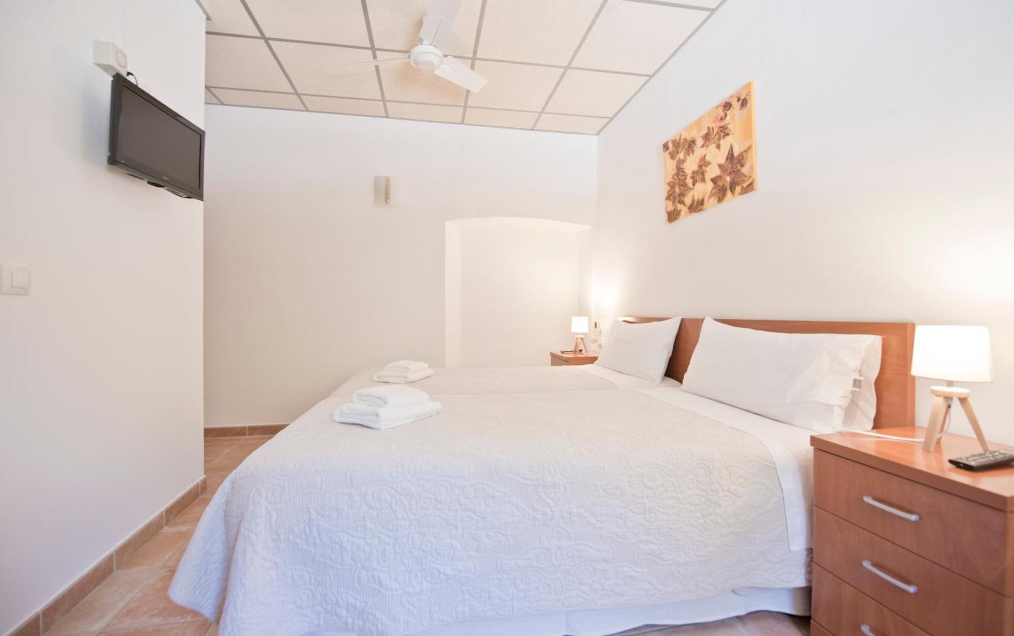 Hostal La Salut De Terrades Экстерьер фото