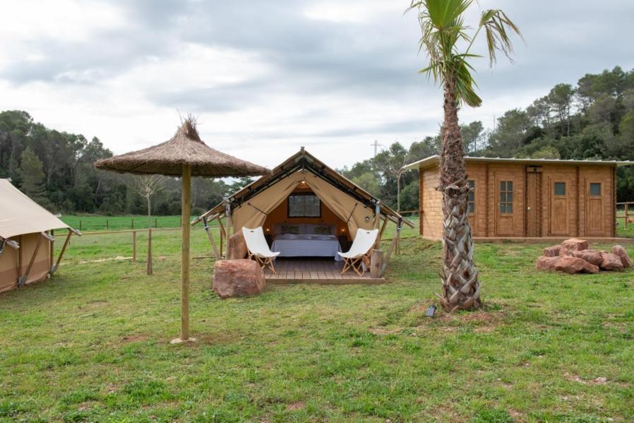 Hostal La Salut De Terrades Экстерьер фото