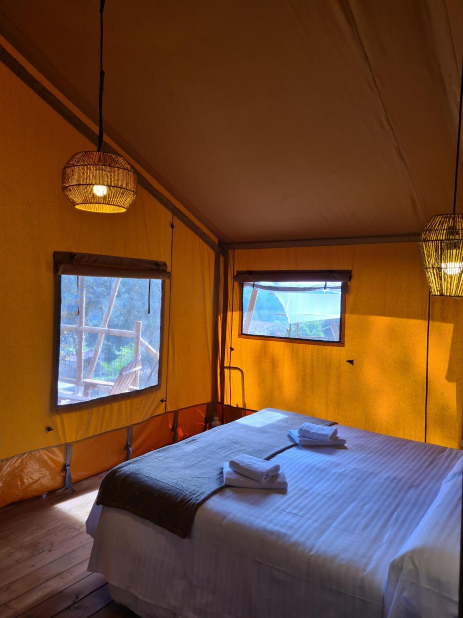 Hostal La Salut De Terrades Экстерьер фото