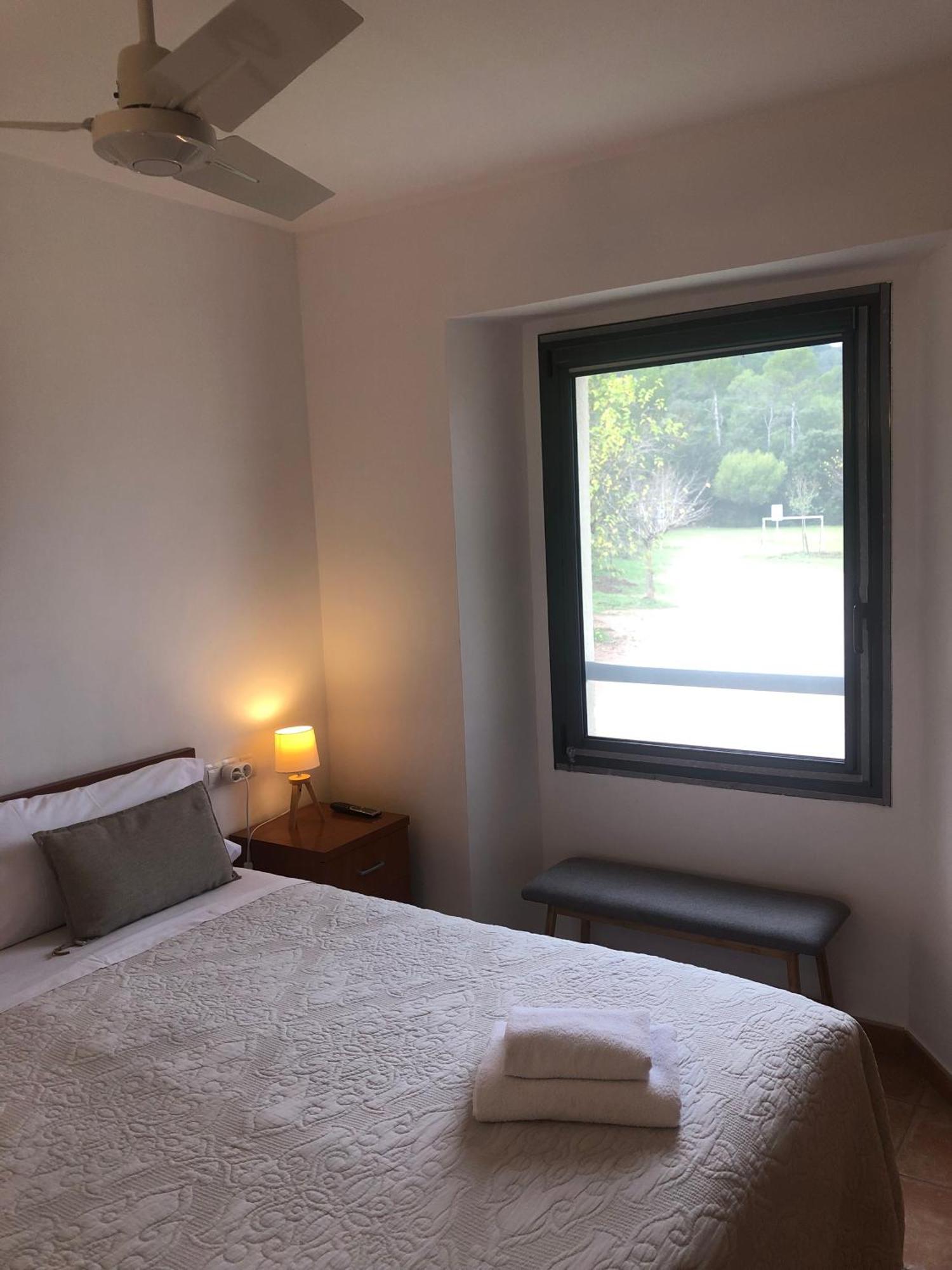 Hostal La Salut De Terrades Экстерьер фото